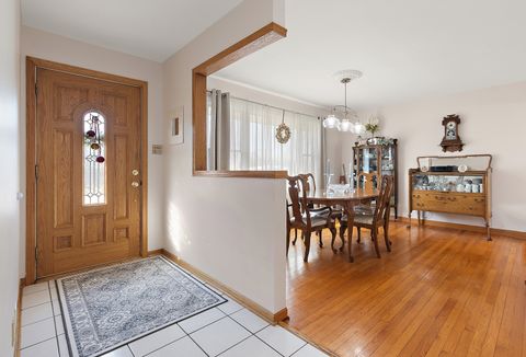 Tiny photo for 7112 W 114th Place, Worth, IL 60482 (MLS # 12599909)