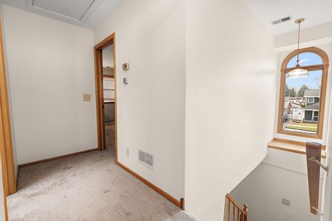 Tiny photo for 7112 W 114th Place, Worth, IL 60482 (MLS # 12599909)