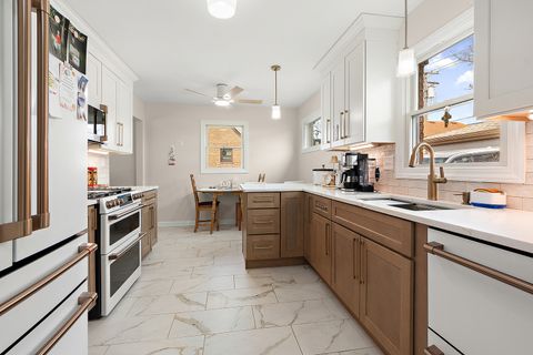 Tiny photo for 7112 W 114th Place, Worth, IL 60482 (MLS # 12599909)