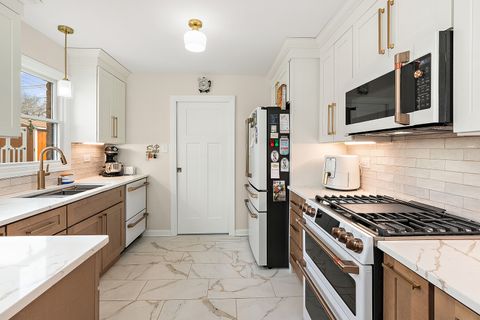 Tiny photo for 7112 W 114th Place, Worth, IL 60482 (MLS # 12599909)