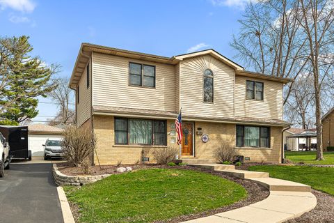 Tiny photo for 7112 W 114th Place, Worth, IL 60482 (MLS # 12599909)