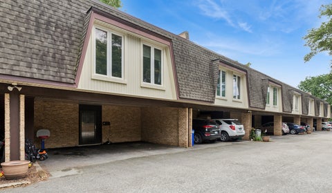 Photo of 1835 Tanglewood Drive #G, Glenview, IL 60025 (MLS # 12698842)