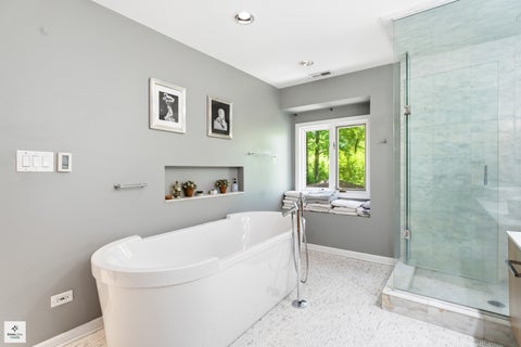 Tiny photo for 1341 Kenilwood Lane, Riverwoods, IL 60015 (MLS # 12702979)