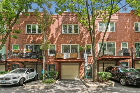 Photo of 2939 N Honore Street #C, Chicago, IL 60657 (MLS # 12712218)