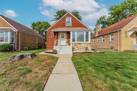 Photo of 2804 W 85TH Street, Chicago, IL 60652 (MLS # 12764029)