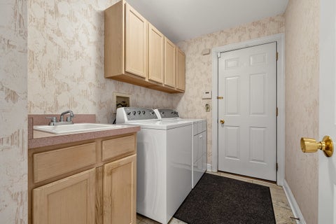 Tiny photo for 29 Chancel Lane, Glen Ellyn, IL 60137 (MLS # 12726645)