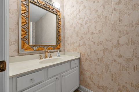 Tiny photo for 29 Chancel Lane, Glen Ellyn, IL 60137 (MLS # 12726645)