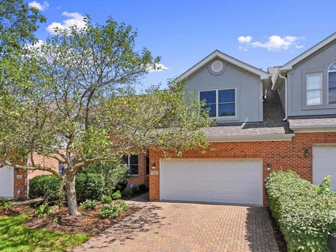 Photo of 29 Chancel Lane, Glen Ellyn, IL 60137 (MLS # 12726645)