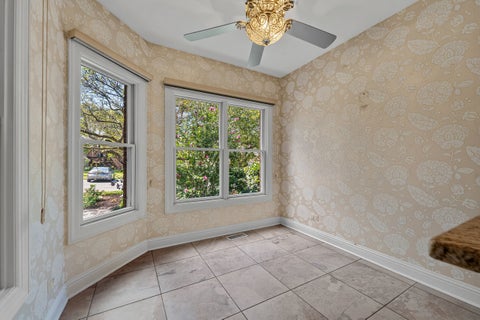 Tiny photo for 29 Chancel Lane, Glen Ellyn, IL 60137 (MLS # 12726645)
