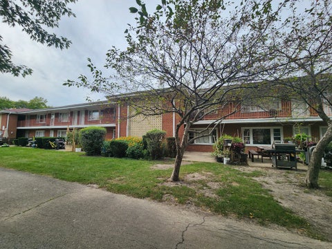 Photo of 1107 E ALGONQUIN Road #16, Arlington Heights, IL 60005 (MLS # 12781448)