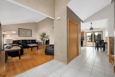 Tiny photo for Homer Glen, IL 60491 (MLS # 12568908)