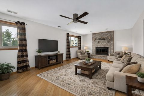 Tiny photo for Homer Glen, IL 60491 (MLS # 12568908)