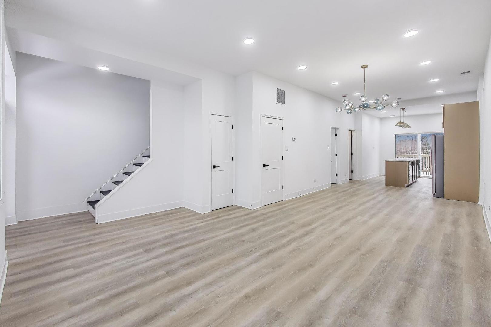 3445 W Walnut Street