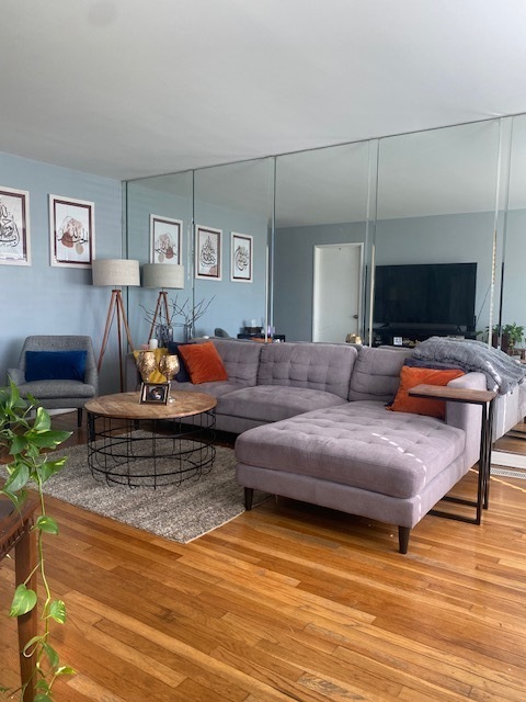 9254 S Parnell Avenue