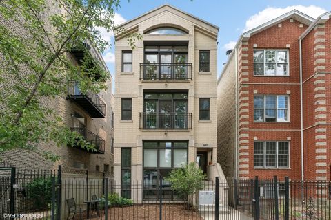 840 N Wood Street 3 Chicago IL 60622