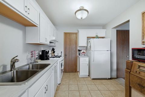 Tiny photo for 1215 Williamsport Drive #2, Westmont, IL 60559 (MLS # 12575569)