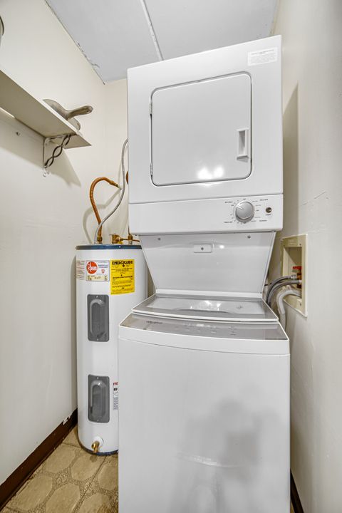 Tiny photo for 342 Klein Creek Court #342A, Carol Stream, IL 60188 (MLS # 12501175)