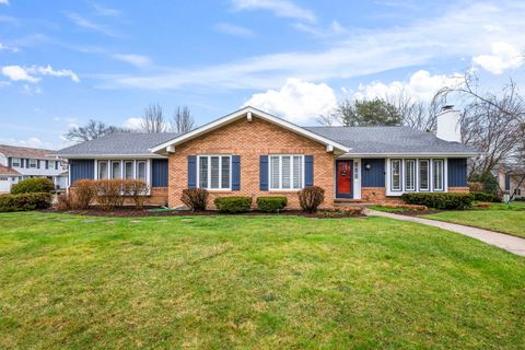 Photo of 1120 Furlong Drive, Libertyville, IL 60048 (MLS # 12610306)