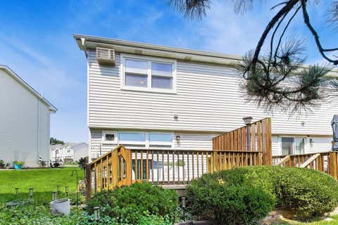 Tiny photo for 254 Peppertree Lane, Aurora, IL 60504 (MLS # 12706427)