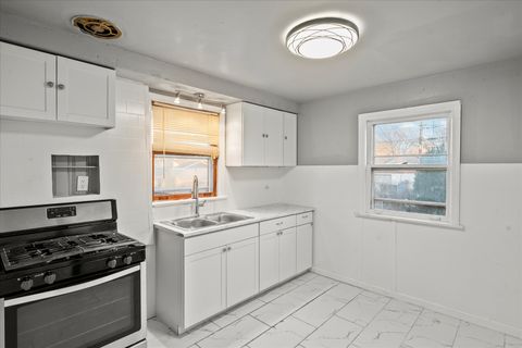 Tiny photo for 9941 S Lowe Avenue, Chicago, IL 60628 (MLS # 12480278)