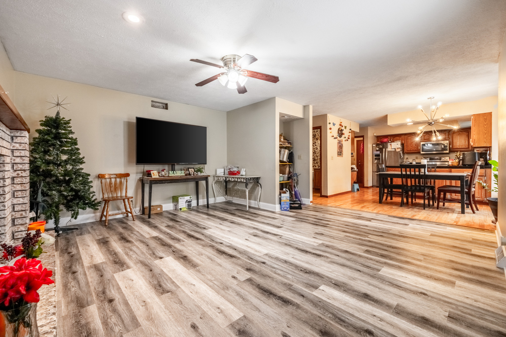 1585 Marshfield Drive