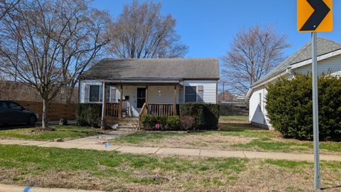 Photo of 911 N Elm Street, Champaign, IL 61820 (MLS # 12603534)