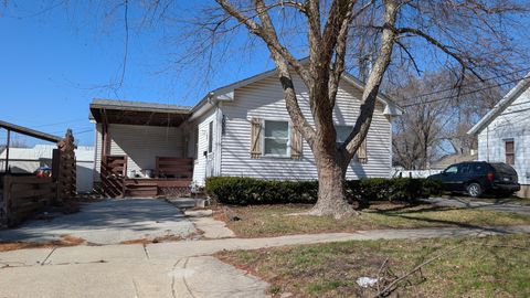 Tiny photo for 911 N Elm Street, Champaign, IL 61820 (MLS # 12603534)