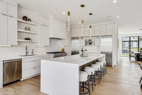 Tiny photo for 60 Wood Oaks Drive, South Barrington, IL 60010 (MLS # 12490290)