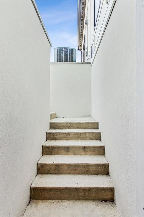 Tiny photo for 60 Wood Oaks Drive, South Barrington, IL 60010 (MLS # 12490290)