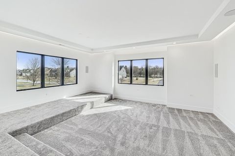 Tiny photo for 60 Wood Oaks Drive, South Barrington, IL 60010 (MLS # 12490290)