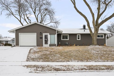 Tiny photo for 1358 W Garfield Street, Davenport, IA 52804 (MLS # 12549162)