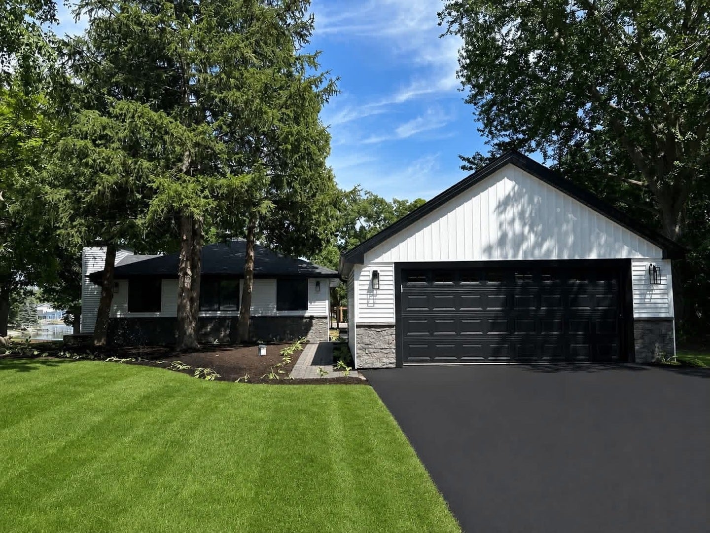 34803 N Hiawatha Trail