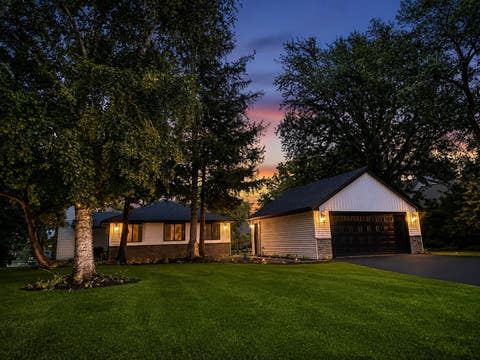 Tiny photo for 34803 N Hiawatha Trail, McHenry, IL 60051 (MLS # 12713903)