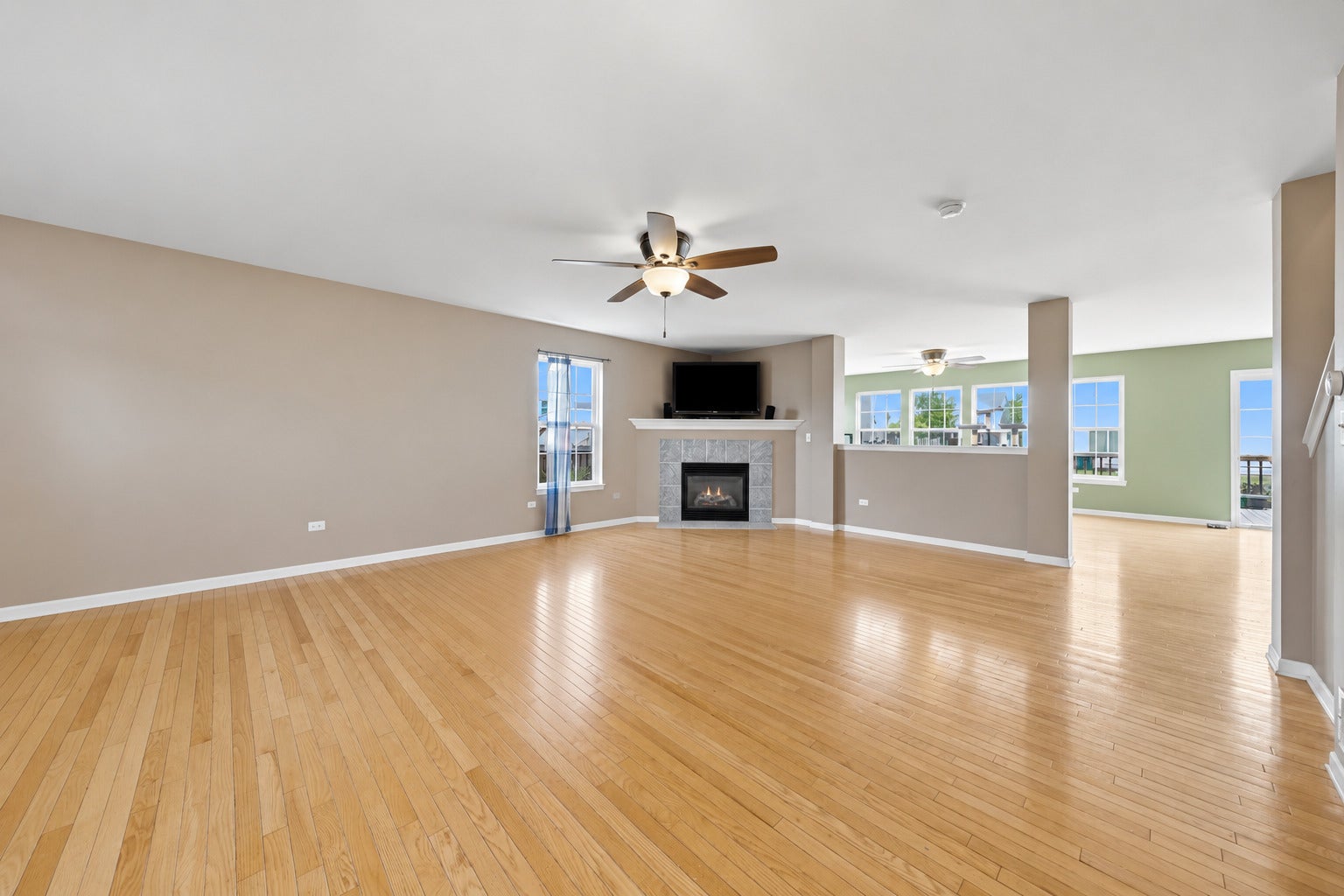 1006 FOXVIEW Drive