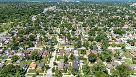 Tiny photo for 1952 Manchester Avenue, Westchester, IL 60154 (MLS # 12742869)