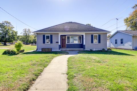 Photo of 701 W 10th Street, Rock Falls, IL 61071 (MLS # 12499397) Photo of 701 W 10th Street, Rock Falls, IL 61071 (MLS # 12499397)