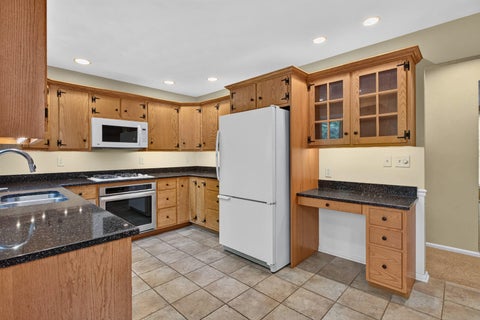 Tiny photo for 906 34 Avenue, Moline, IL 61265 (MLS # 12693238)