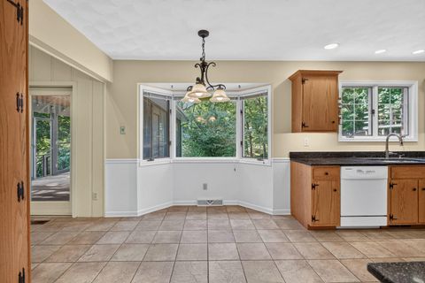 Tiny photo for 906 34 Avenue, Moline, IL 61265 (MLS # 12693238)