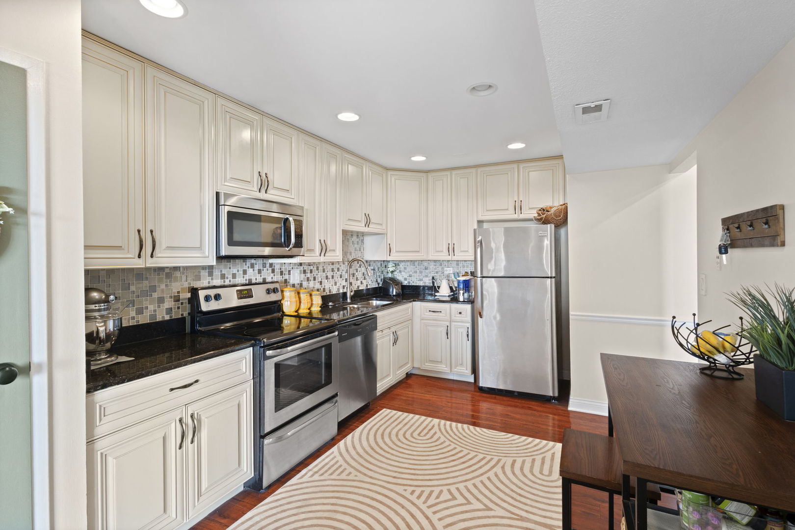 1777 W CRYSTAL Lane 711