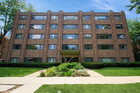 2300 SHERMAN Avenue 2D Evanston IL 60201