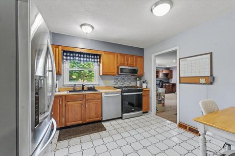 Tiny photo for 10 Stanford Place, Champaign, IL 61820 (MLS # 12651480)