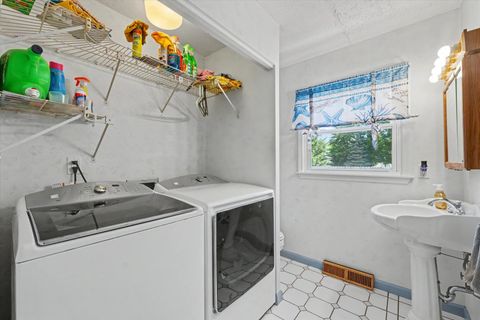 Tiny photo for 10 Stanford Place, Champaign, IL 61820 (MLS # 12651480)