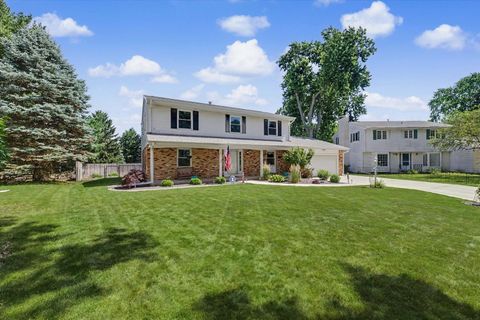 Photo of 10 Stanford Place, Champaign, IL 61820 (MLS # 12651480)