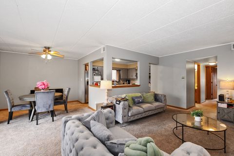 Tiny photo for 15712 Revere Court #D, Oak Forest, IL 60452 (MLS # 12585295)