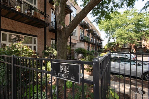 Photo of 1844 S Michigan Avenue #104, Chicago, IL 60616 (MLS # 12707682)
