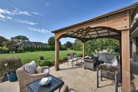 Tiny photo for 2022 Abbotsford Drive, Inverness, IL 60010 (MLS # 12484486)