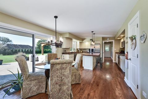 Tiny photo for 2022 Abbotsford Drive, Inverness, IL 60010 (MLS # 12484486)