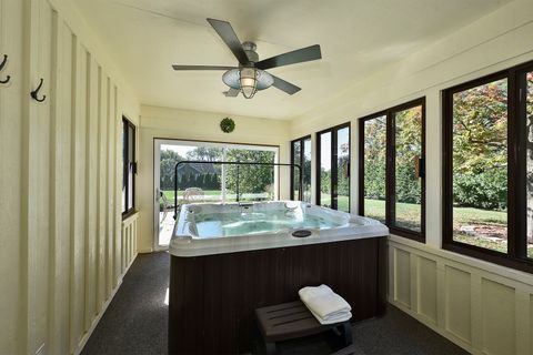 Tiny photo for 2022 Abbotsford Drive, Inverness, IL 60010 (MLS # 12484486)