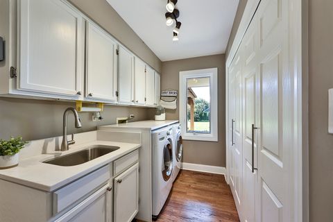 Tiny photo for 2022 Abbotsford Drive, Inverness, IL 60010 (MLS # 12484486)