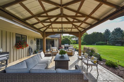 Tiny photo for 2022 Abbotsford Drive, Inverness, IL 60010 (MLS # 12484486)